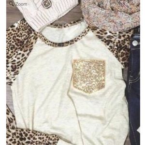 Leopard Printed Sequined Pocket Baseball T-Shirt